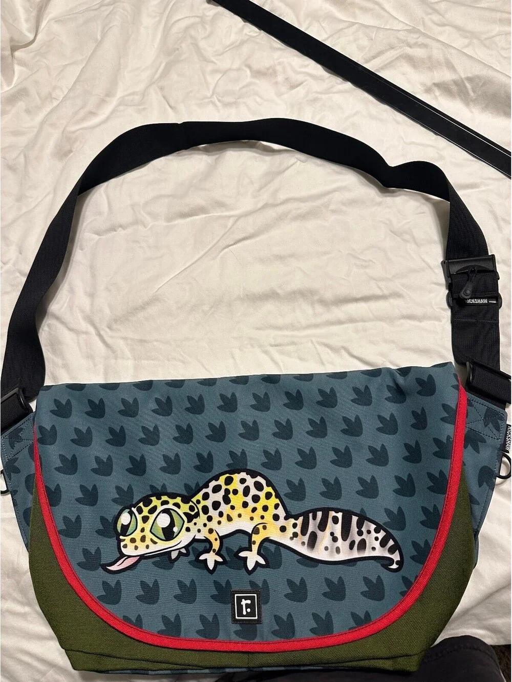 Custom Leopard Gecko Richshaw Bagworks messenger bag